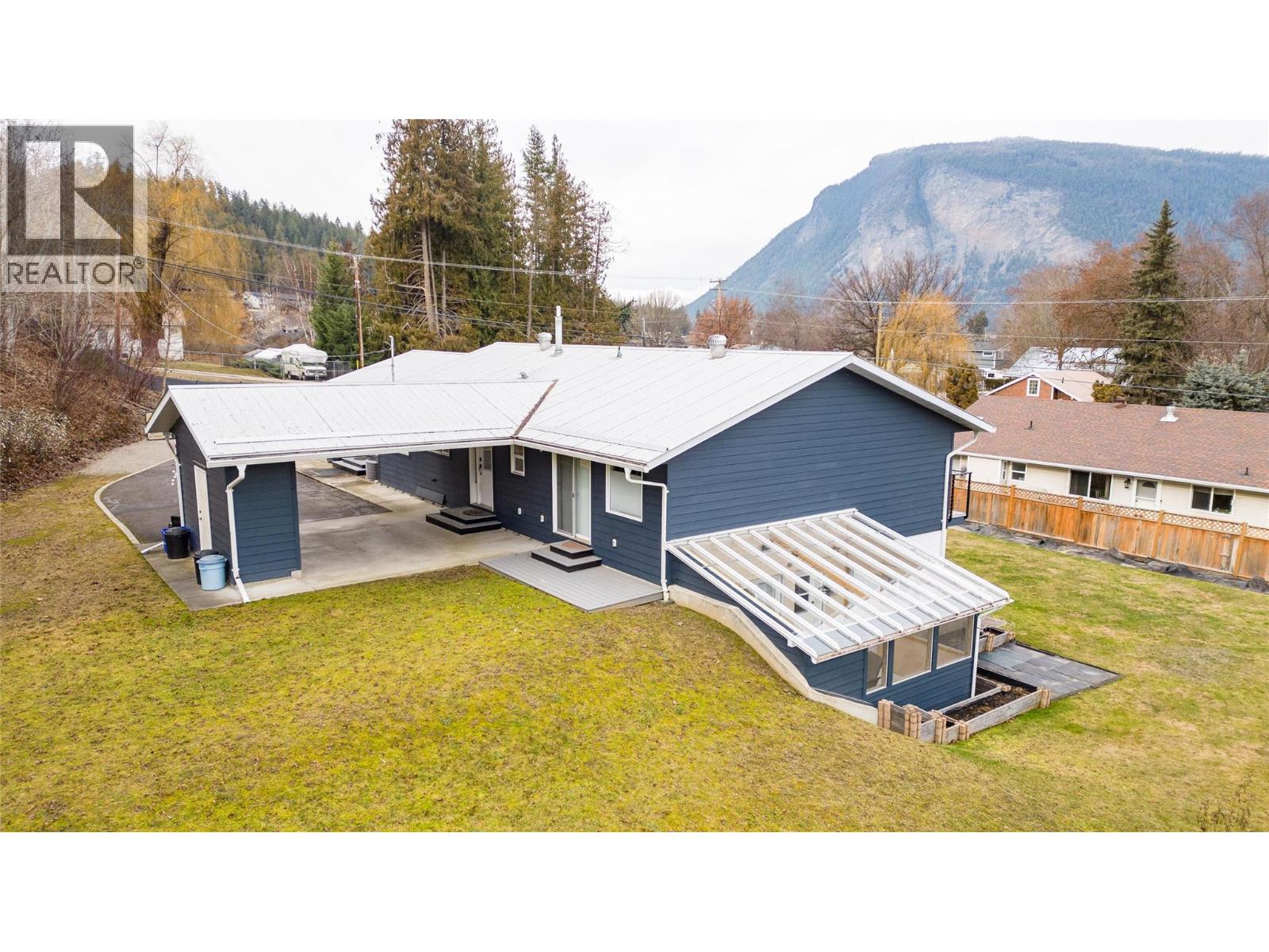  6960 50 Street Northeast, Salmon Arm