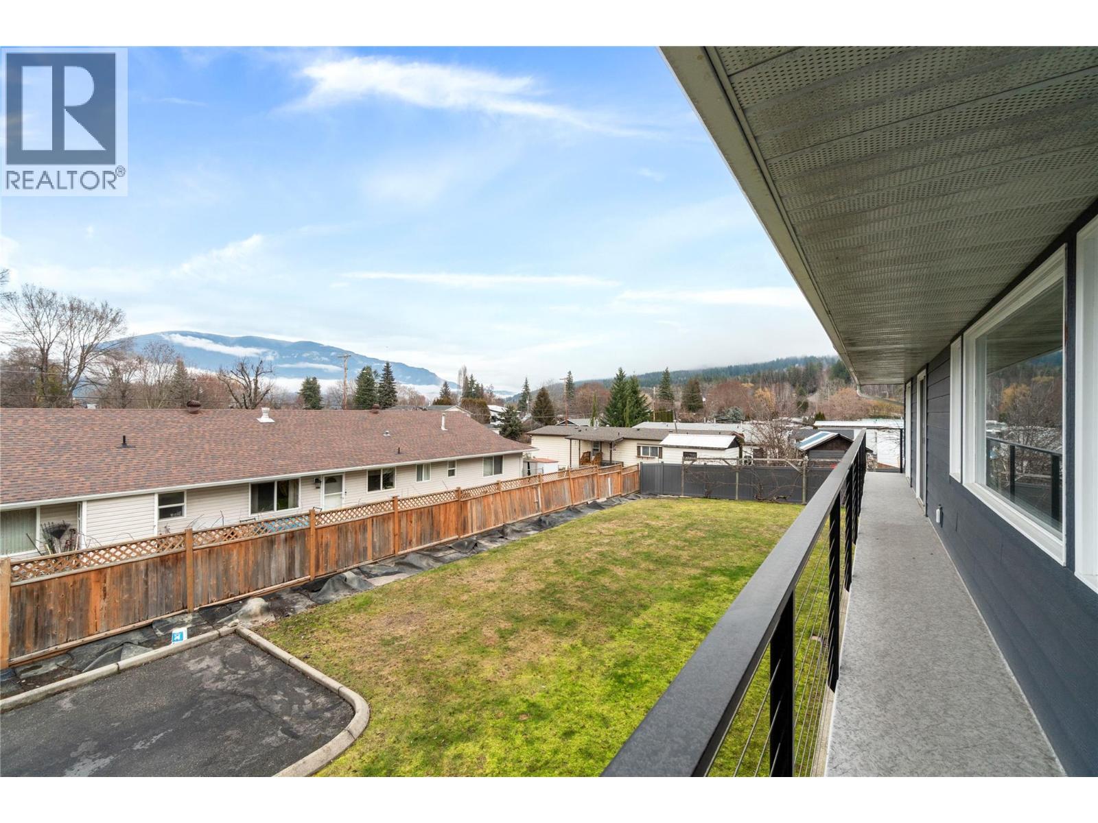  6960 50 Street Northeast, Salmon Arm
