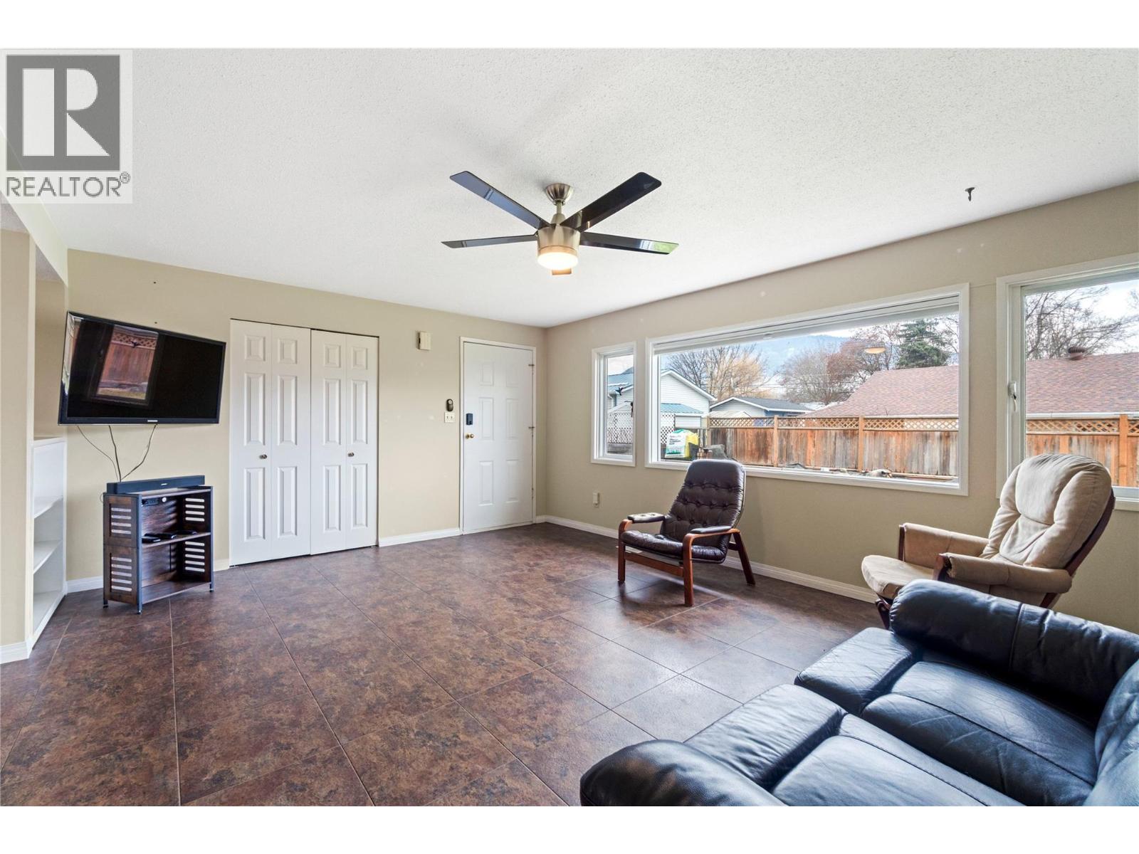  6960 50 Street Northeast, Salmon Arm