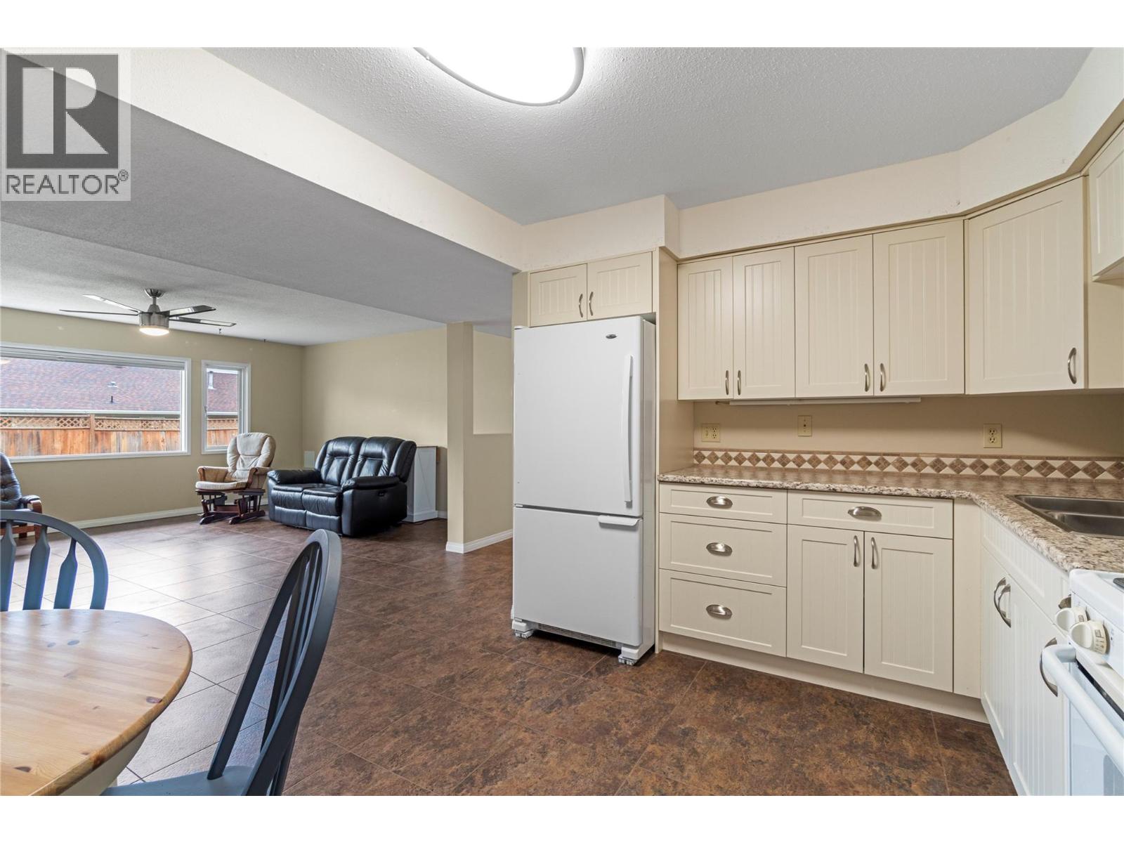  6960 50 Street Northeast, Salmon Arm