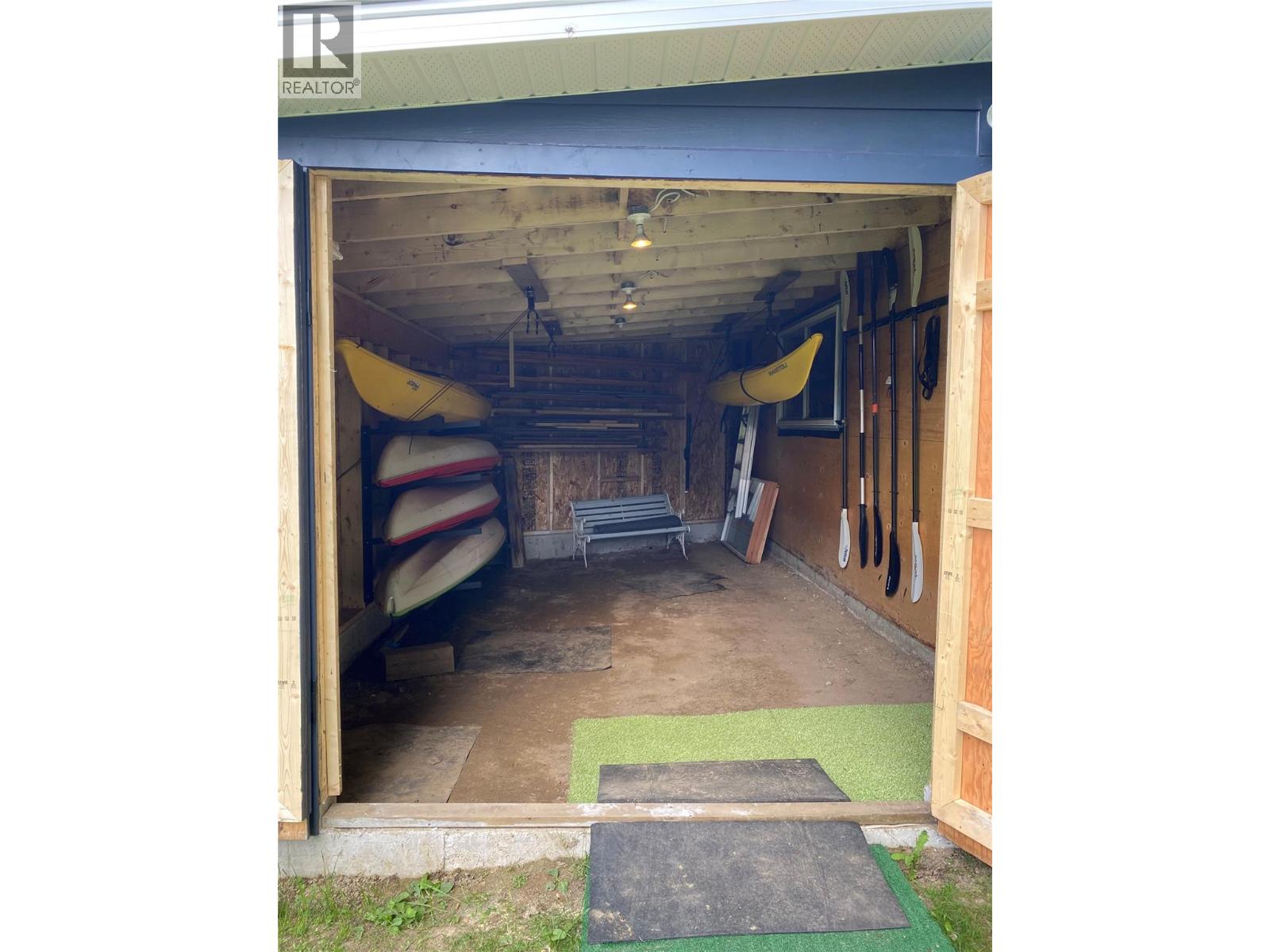  6960 50 Street Northeast, Salmon Arm