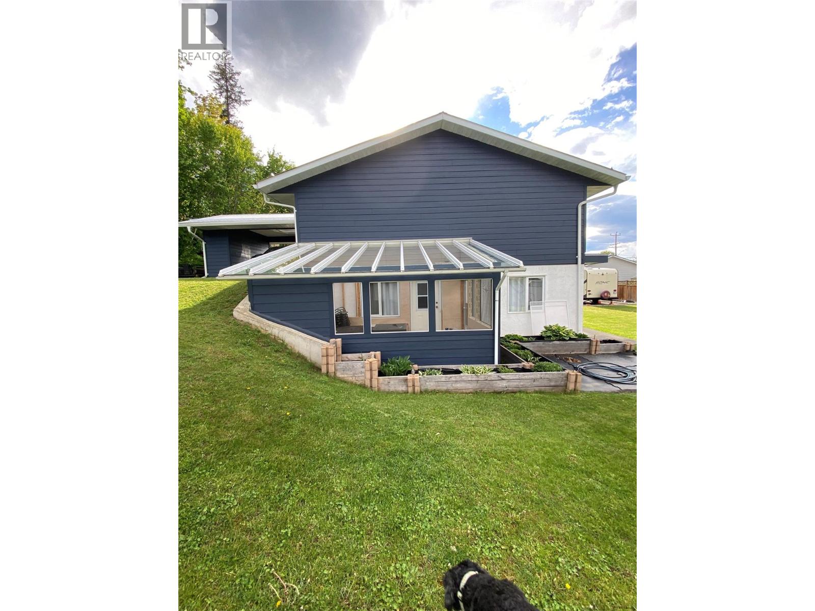  6960 50 Street Northeast, Salmon Arm