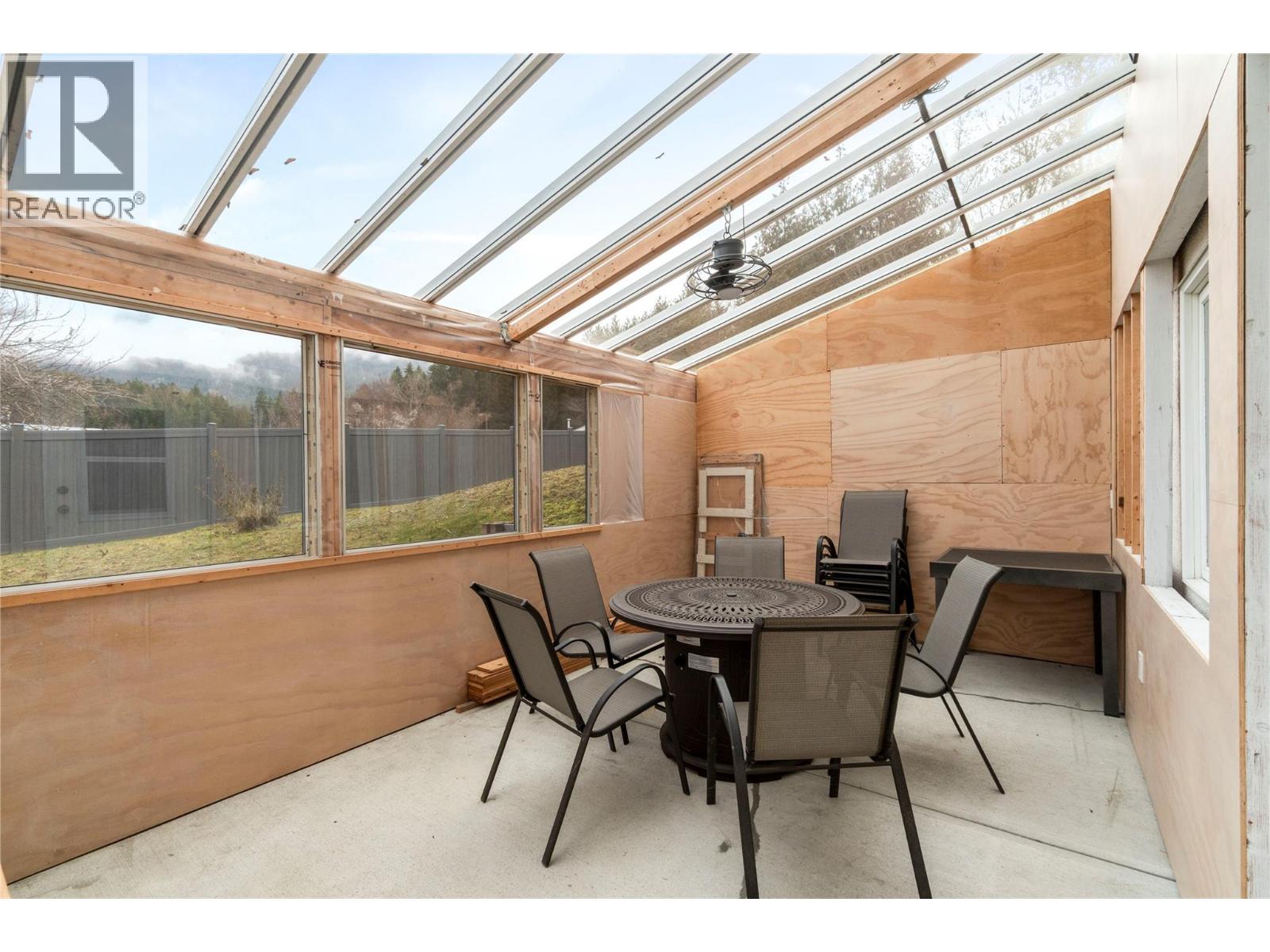  6960 50 Street Northeast, Salmon Arm