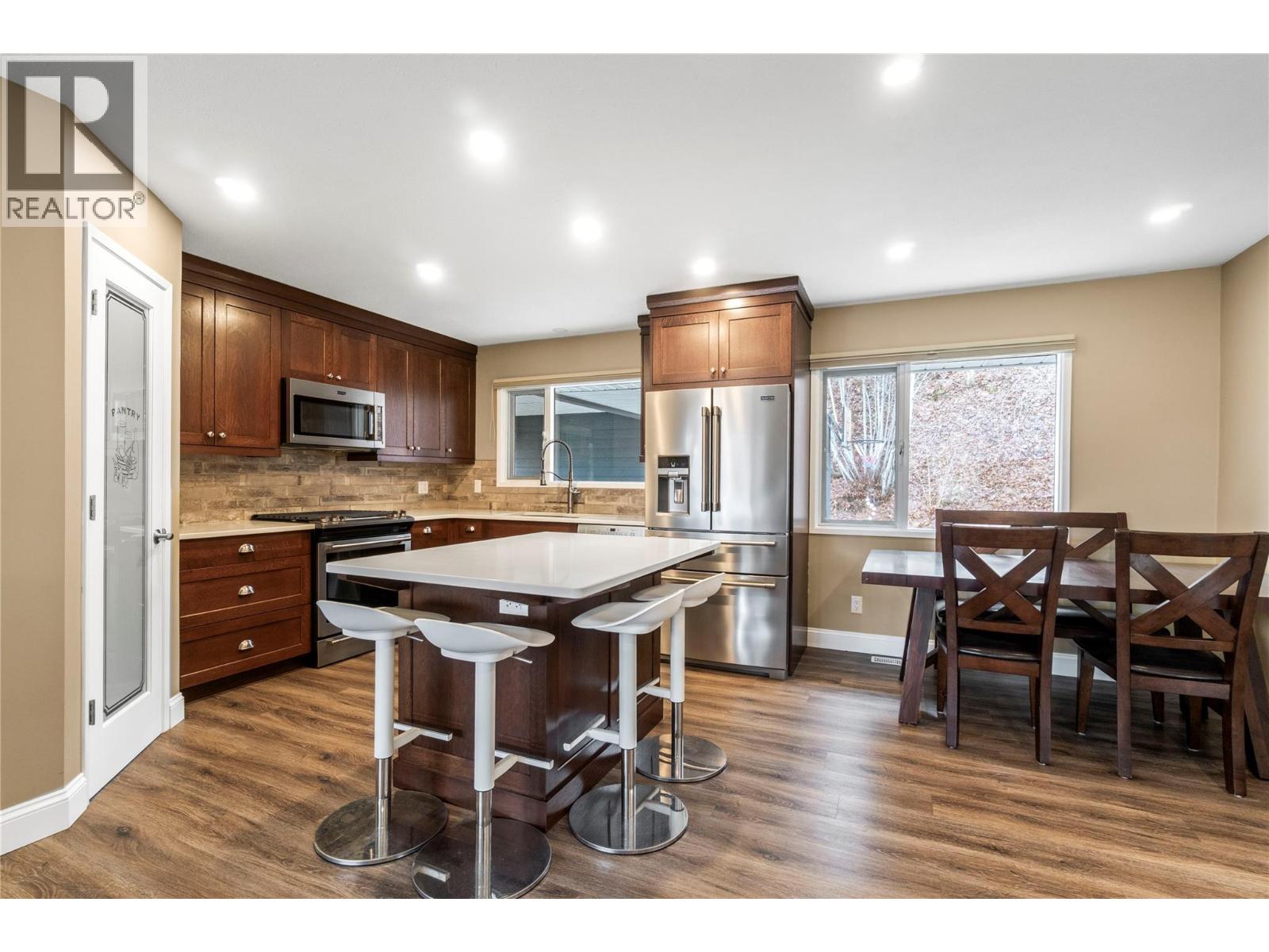  6960 50 Street Northeast, Salmon Arm