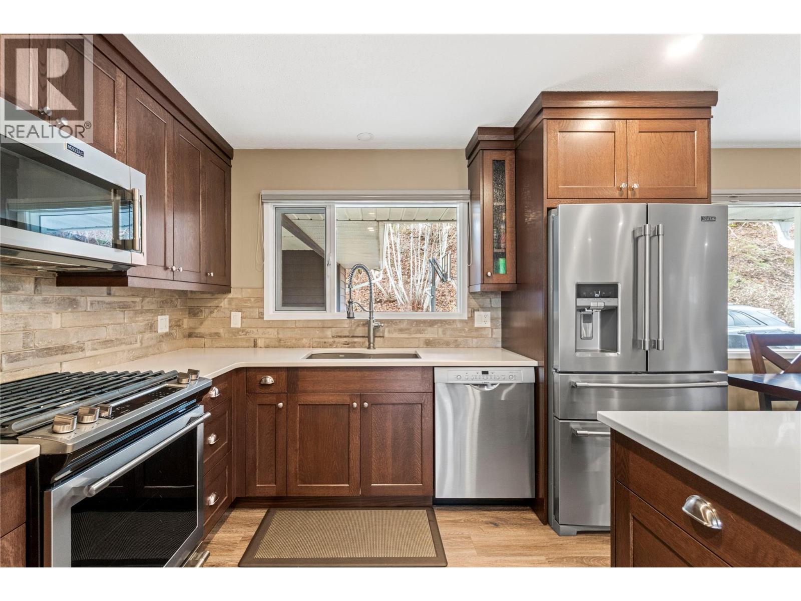  6960 50 Street Northeast, Salmon Arm