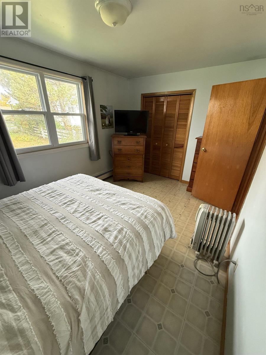 Property 21 of 44 of 130 Upper Mclean Street