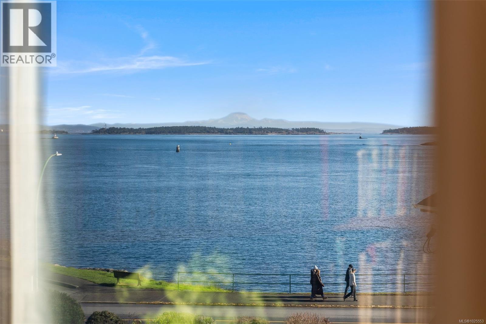 305 1270 Beach Drive, Oak Bay