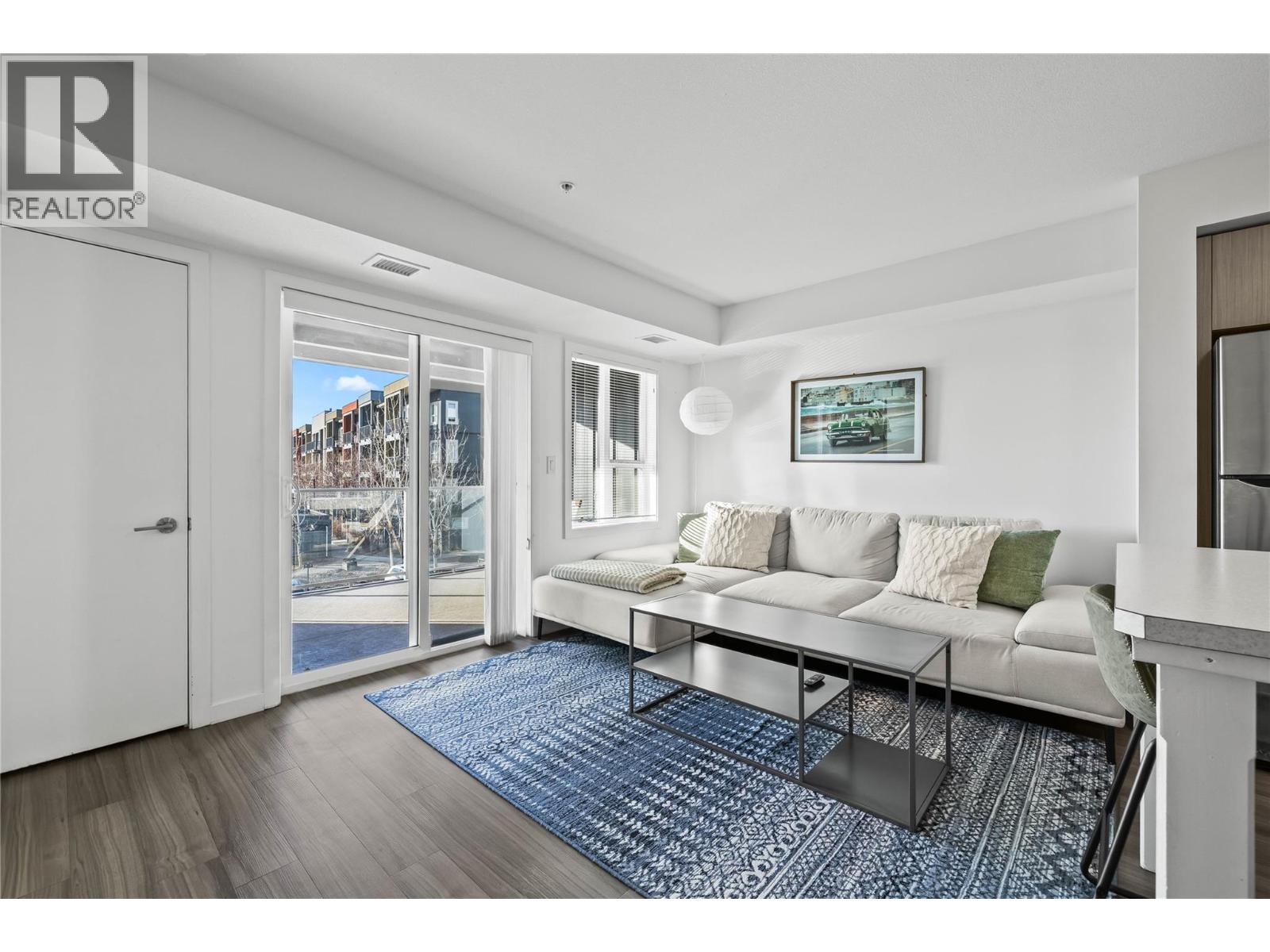 203 775 Academy Way, Kelowna