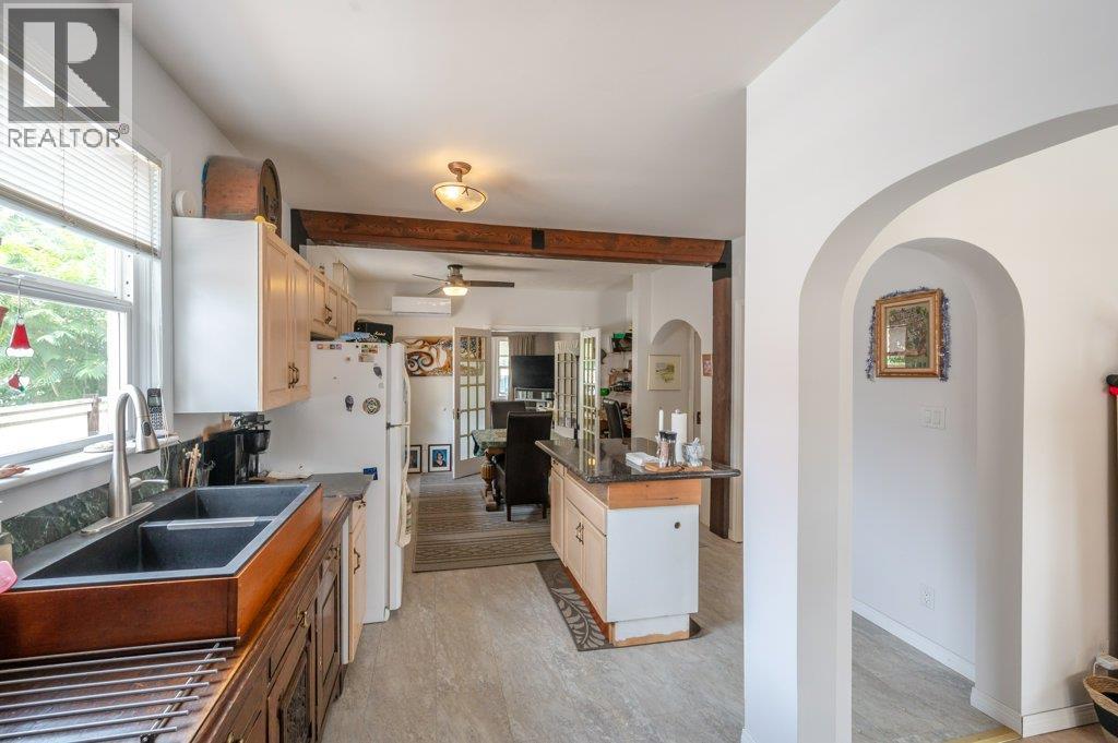 6130 Kootenay Street, Oliver