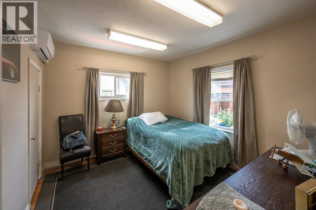 6130 Kootenay Street, Oliver