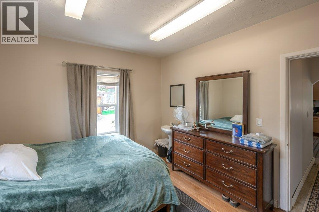 6130 Kootenay Street, Oliver