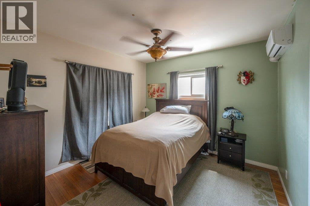 6130 Kootenay Street, Oliver