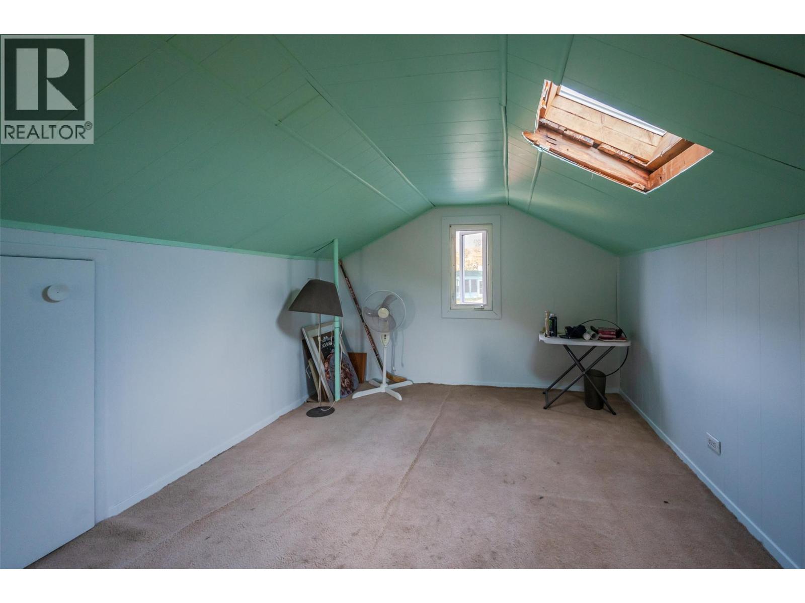 6130 Kootenay Street, Oliver