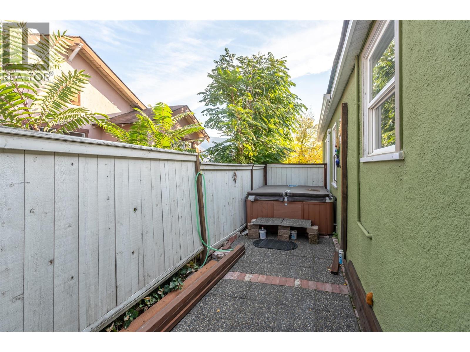 6130 Kootenay Street, Oliver