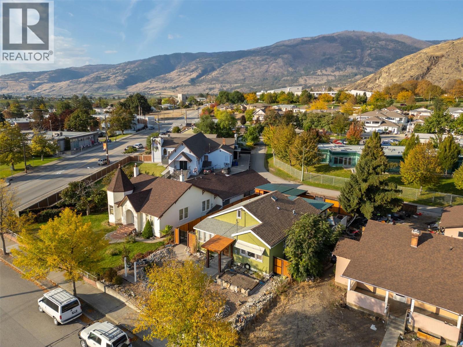 6130 Kootenay Street, Oliver