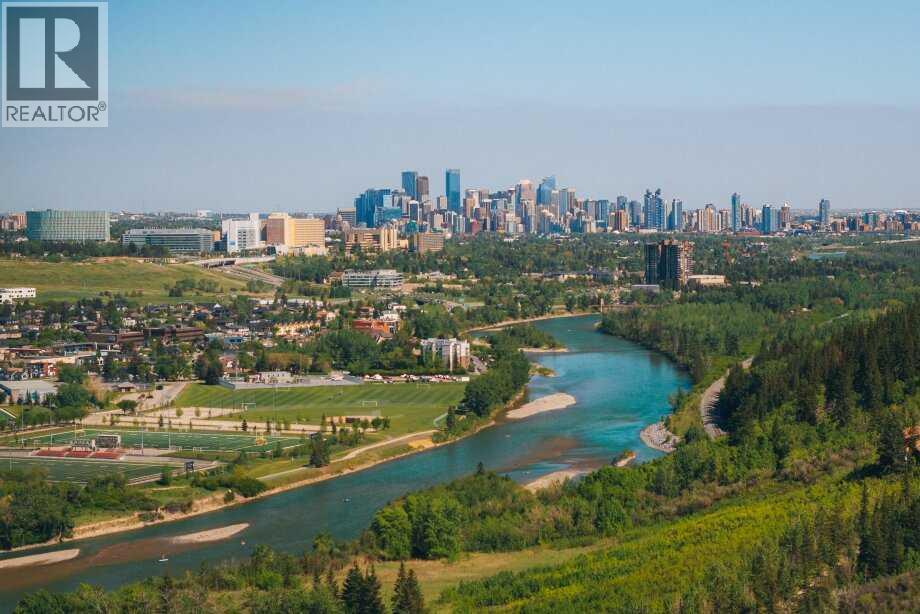 Single Family House for Sale in   Avenue NW Bowness Calgary 