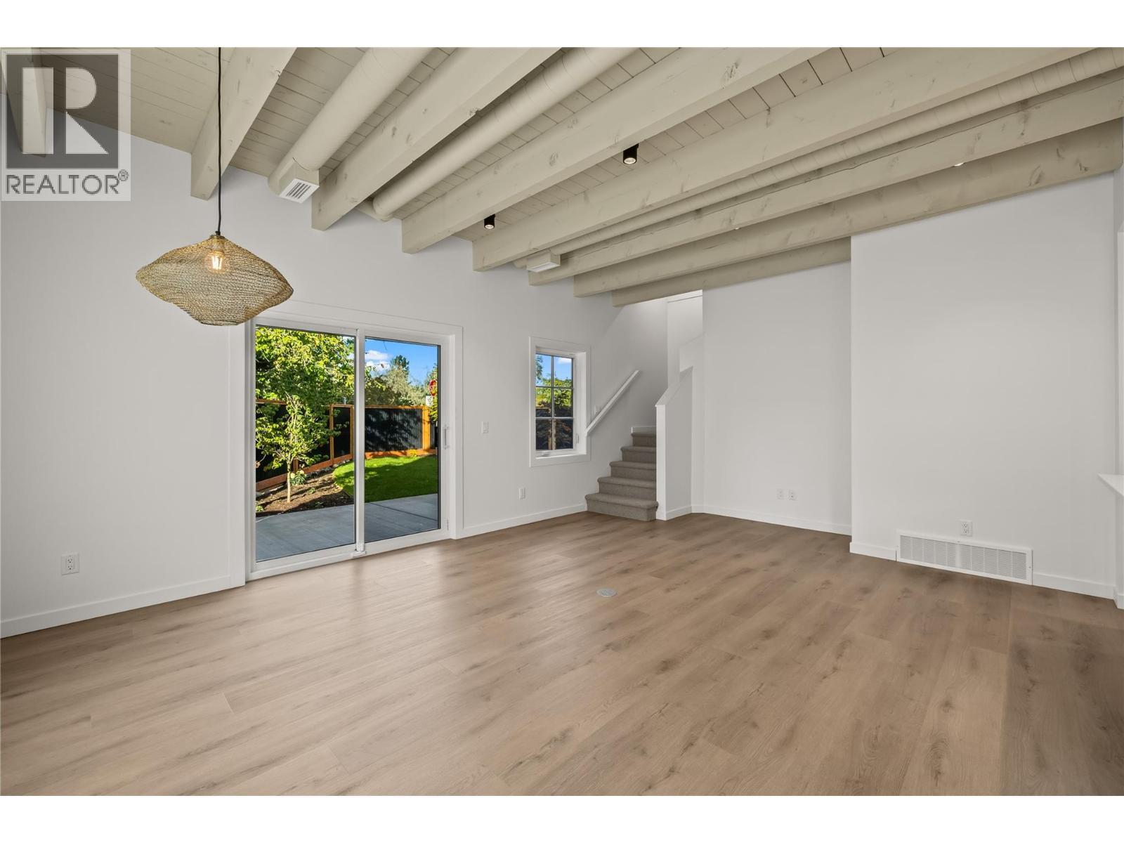 1 2957 Conlin Court, Kelowna