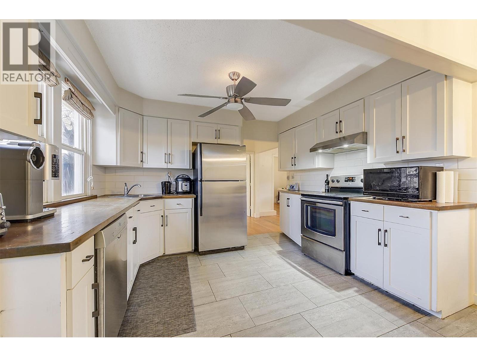  541 Okanagan Boulevard, Kelowna