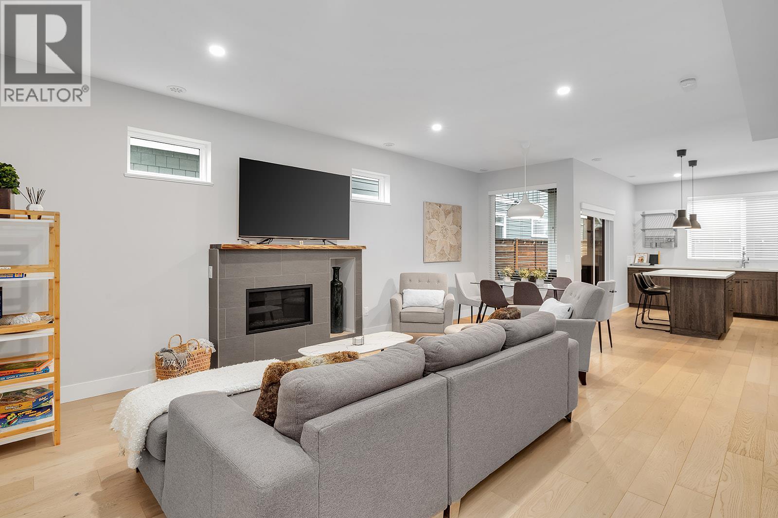 1927 Ethel Street - 2