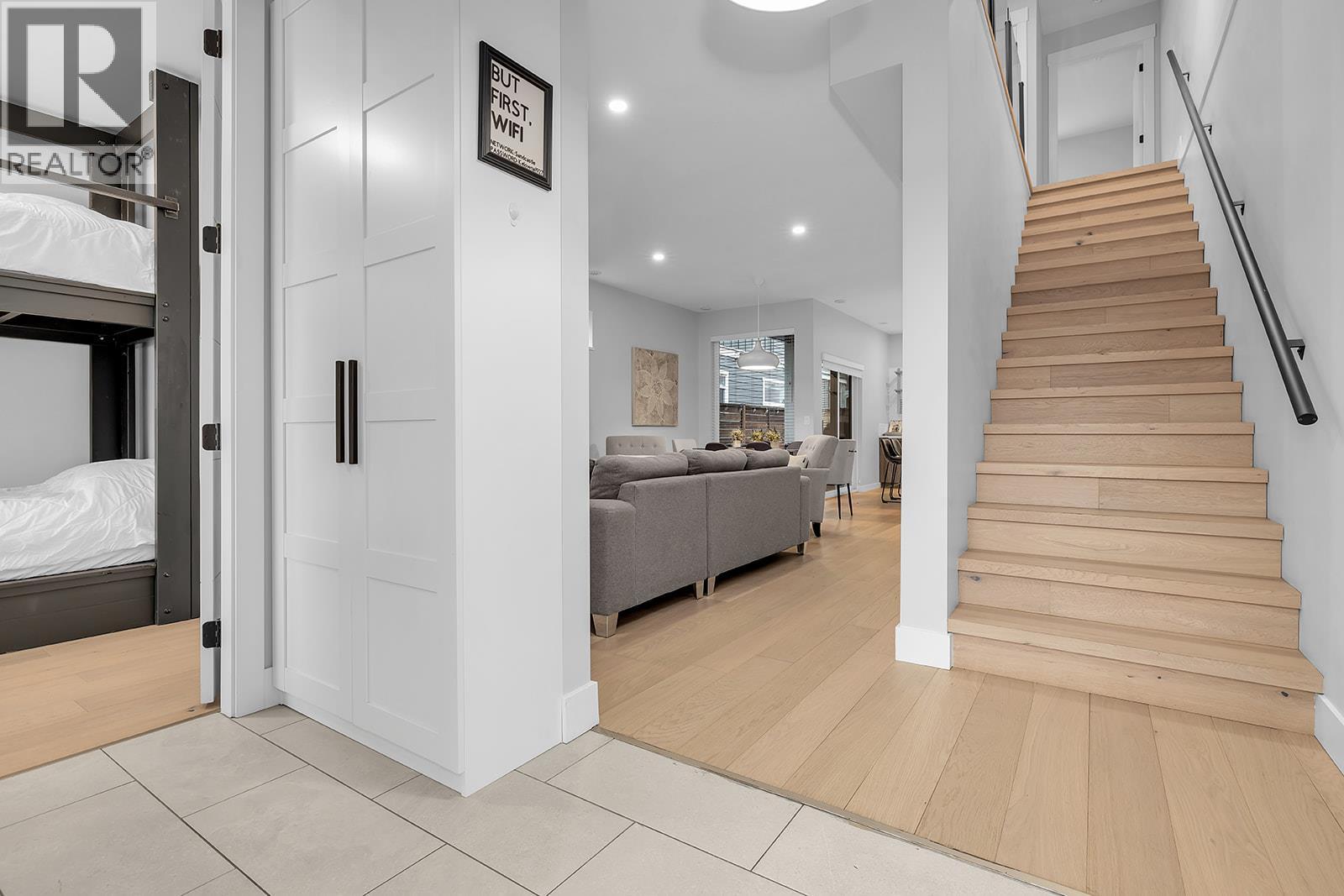 1927 Ethel Street - 4