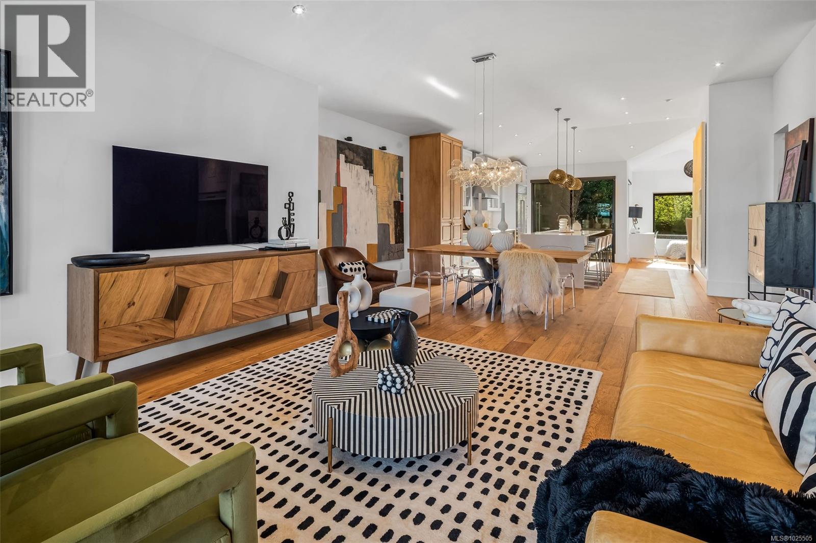  2473 Plumer Street, Oak Bay