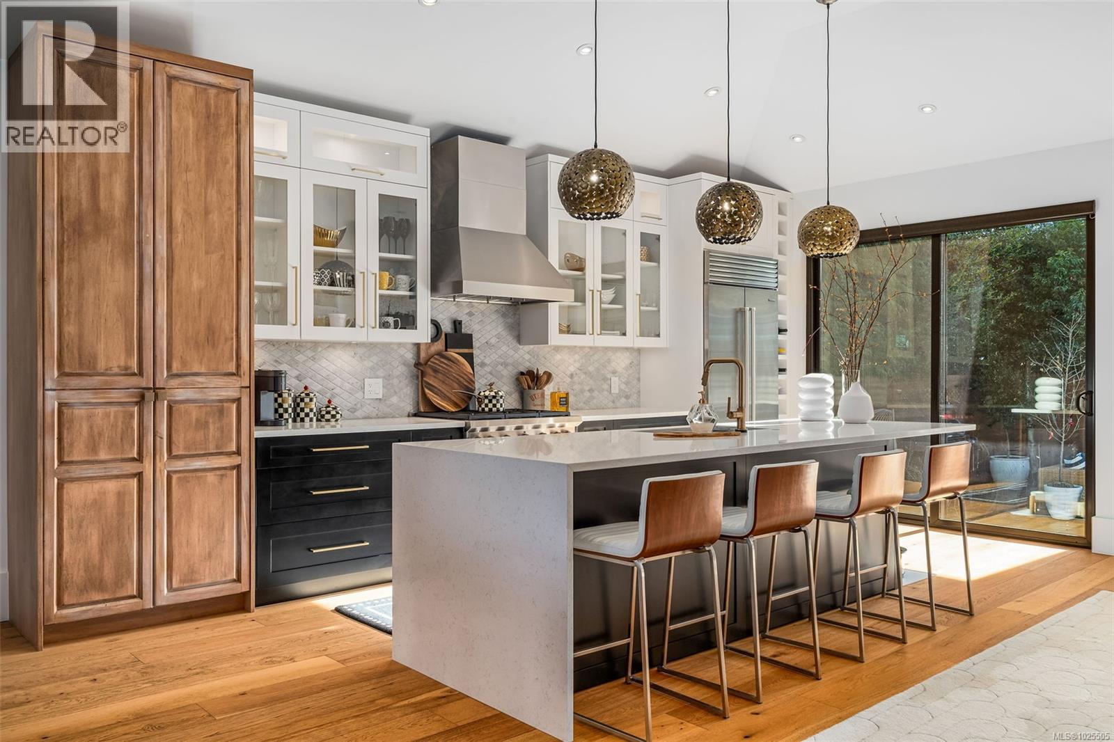  2473 Plumer Street, Oak Bay