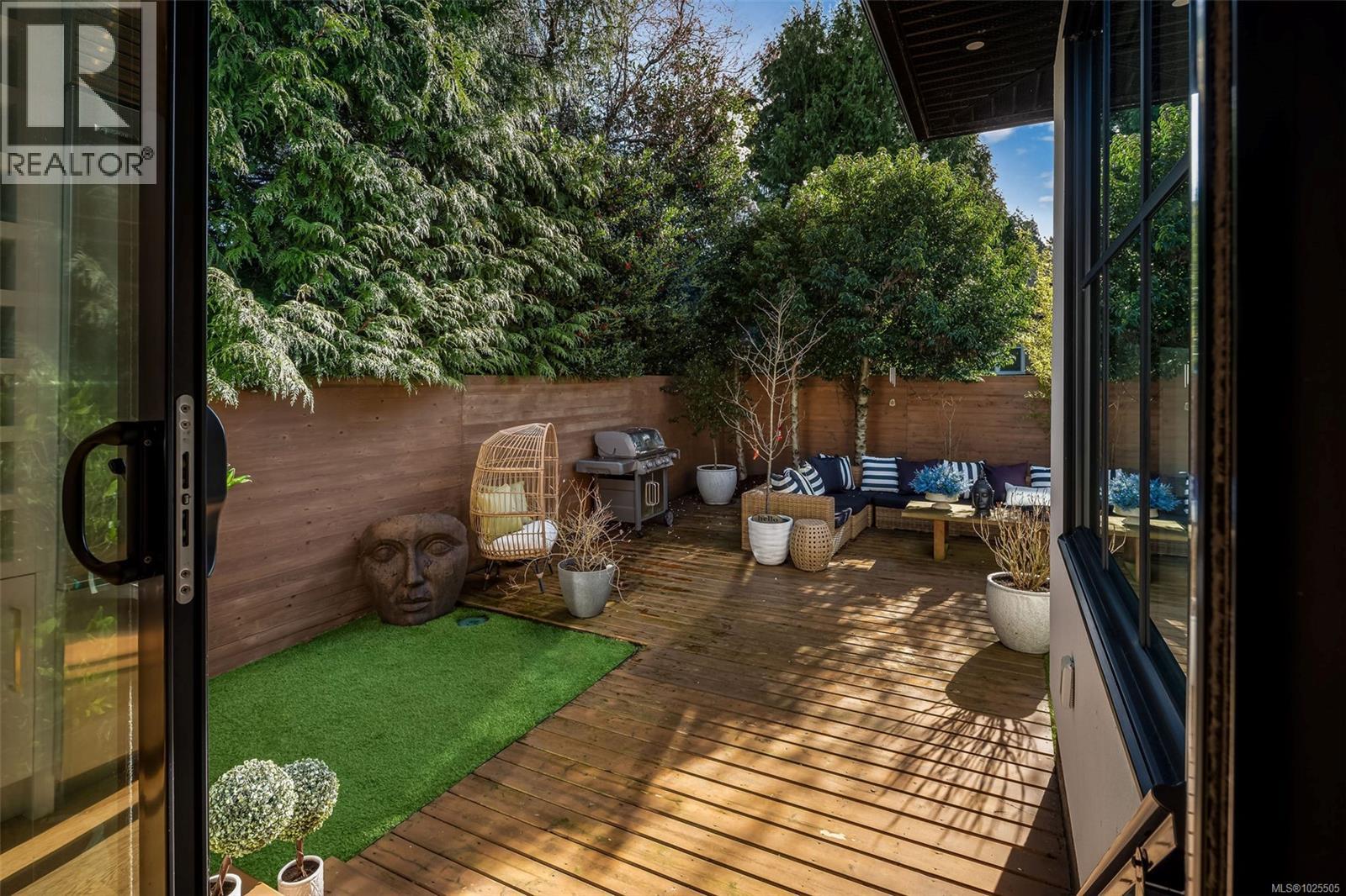  2473 Plumer Street, Oak Bay