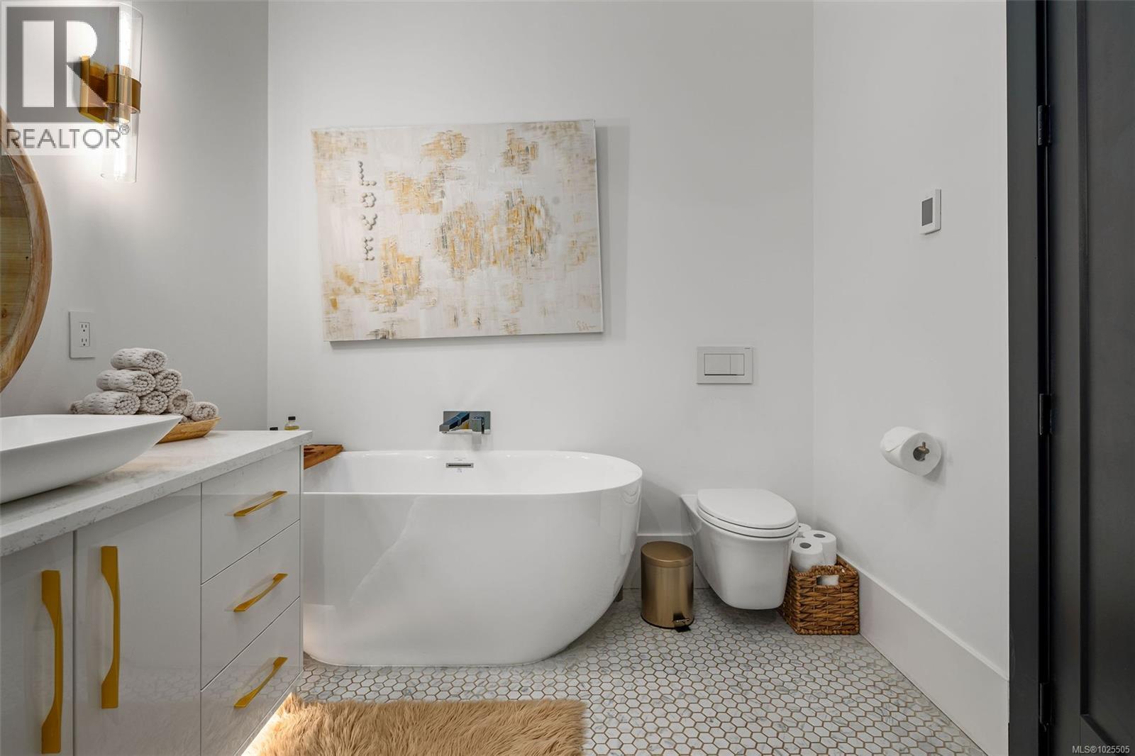  2473 Plumer Street, Oak Bay