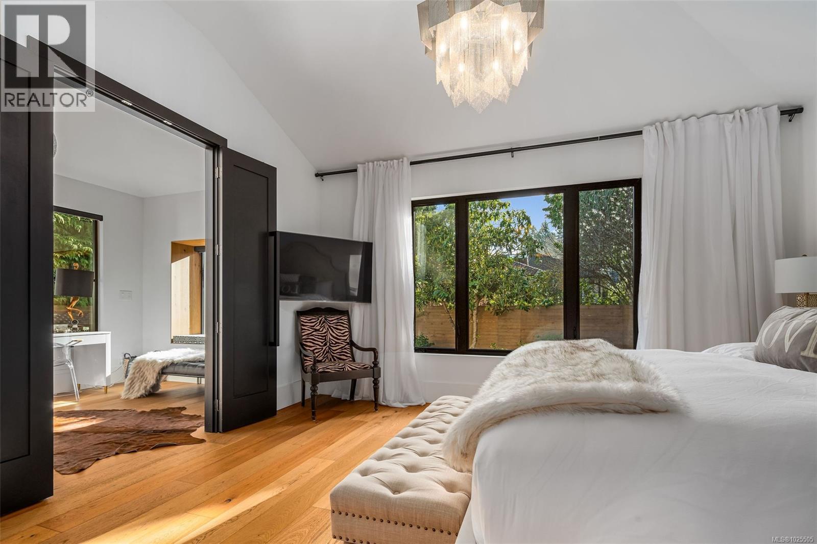  2473 Plumer Street, Oak Bay