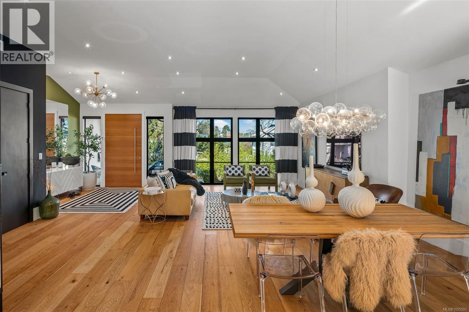  2473 Plumer Street, Oak Bay