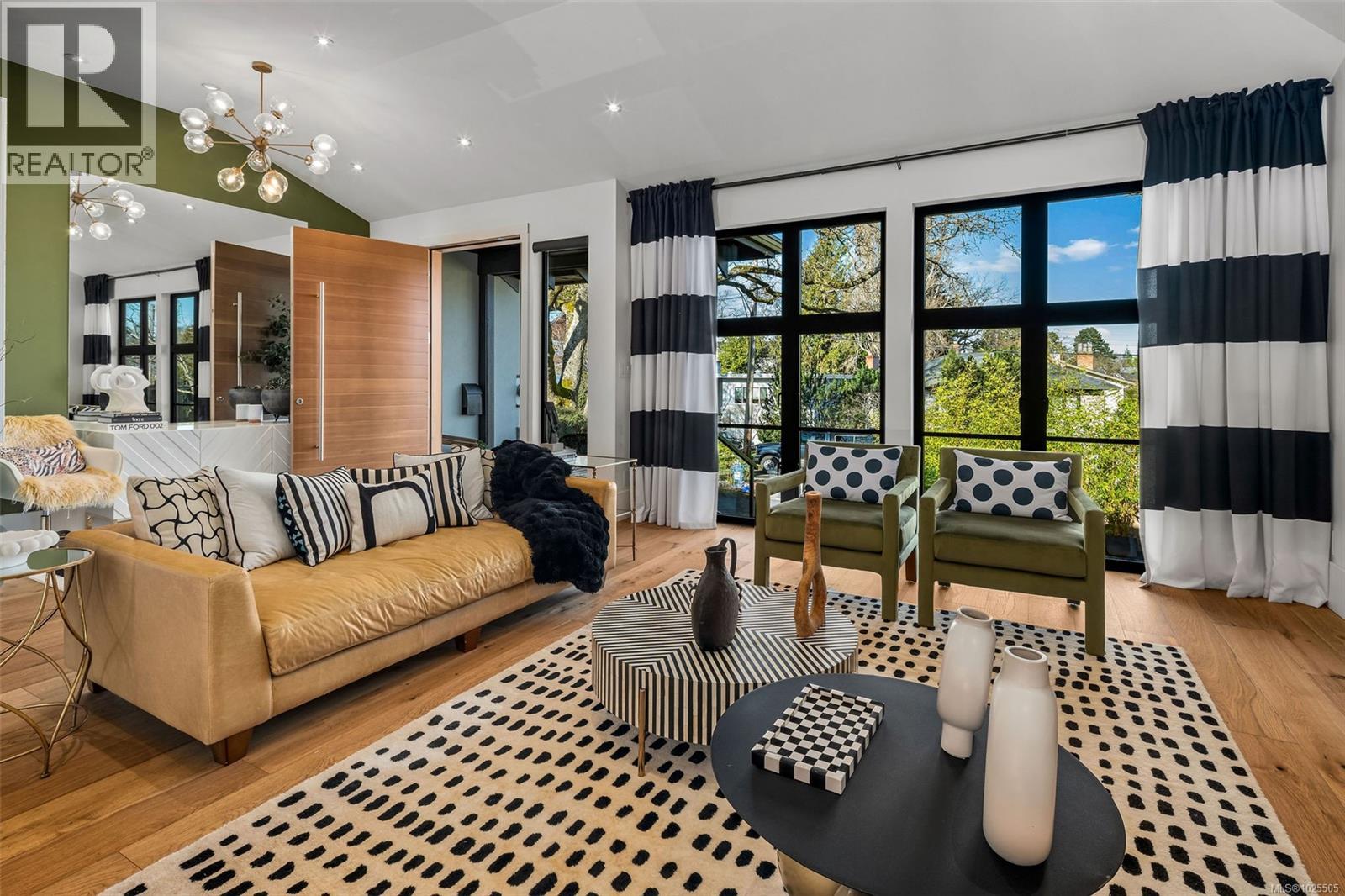  2473 Plumer Street, Oak Bay