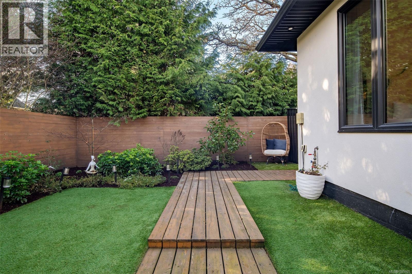  2473 Plumer Street, Oak Bay