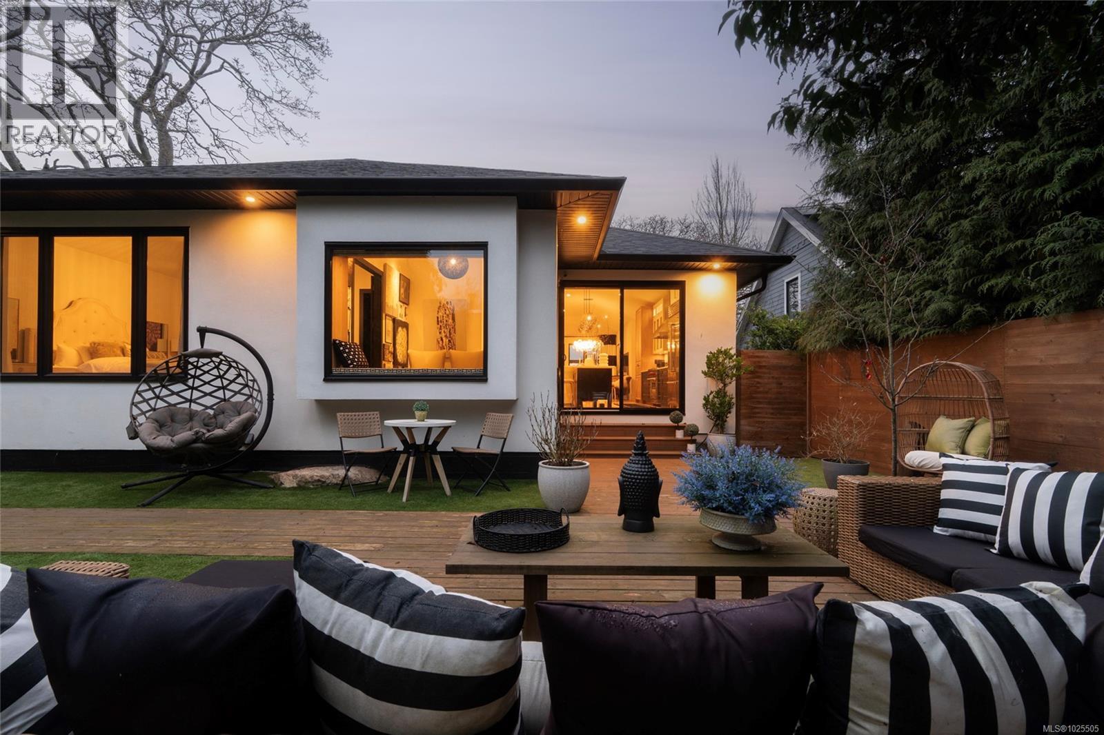  2473 Plumer Street, Oak Bay