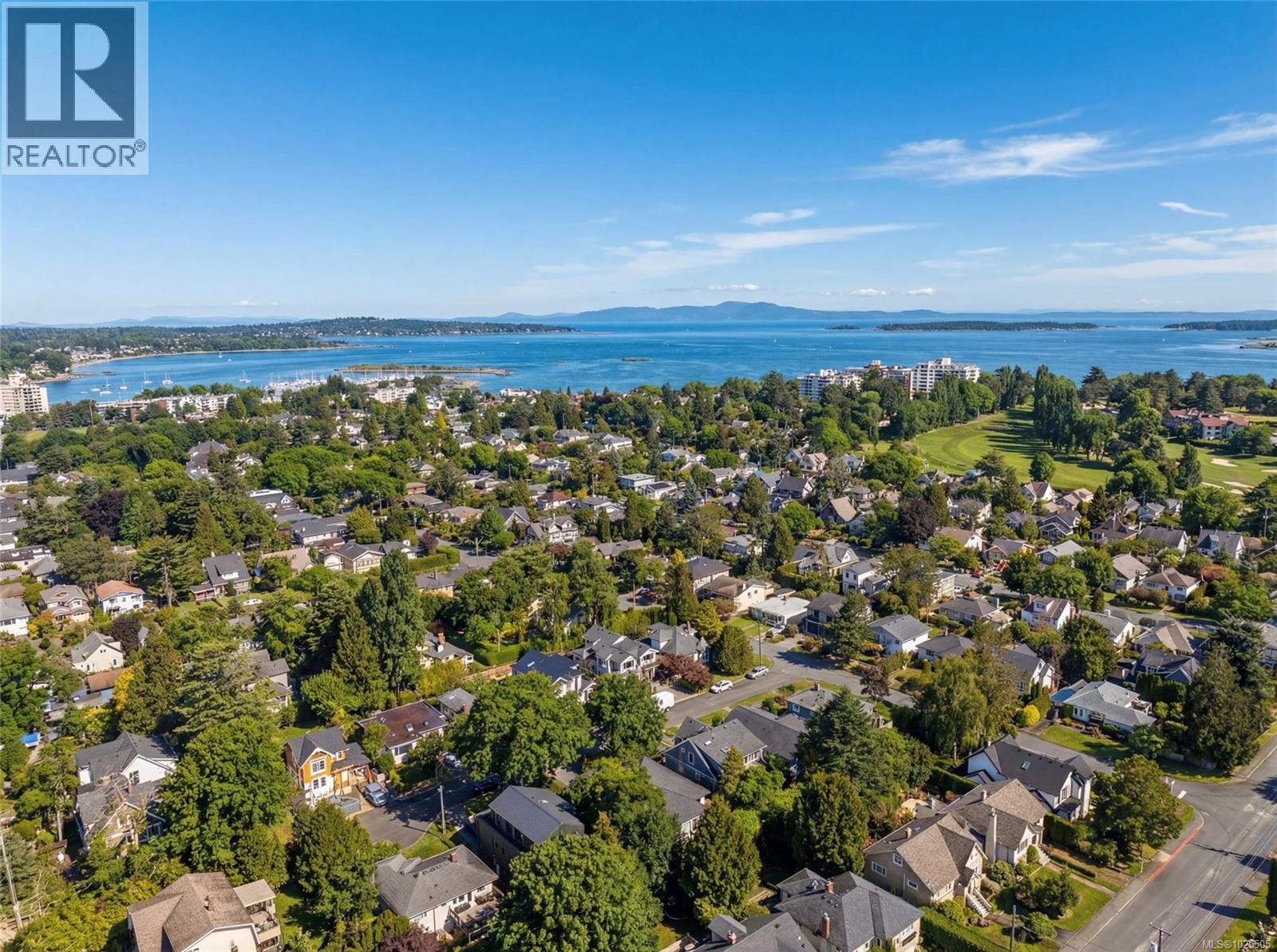  2473 Plumer Street, Oak Bay