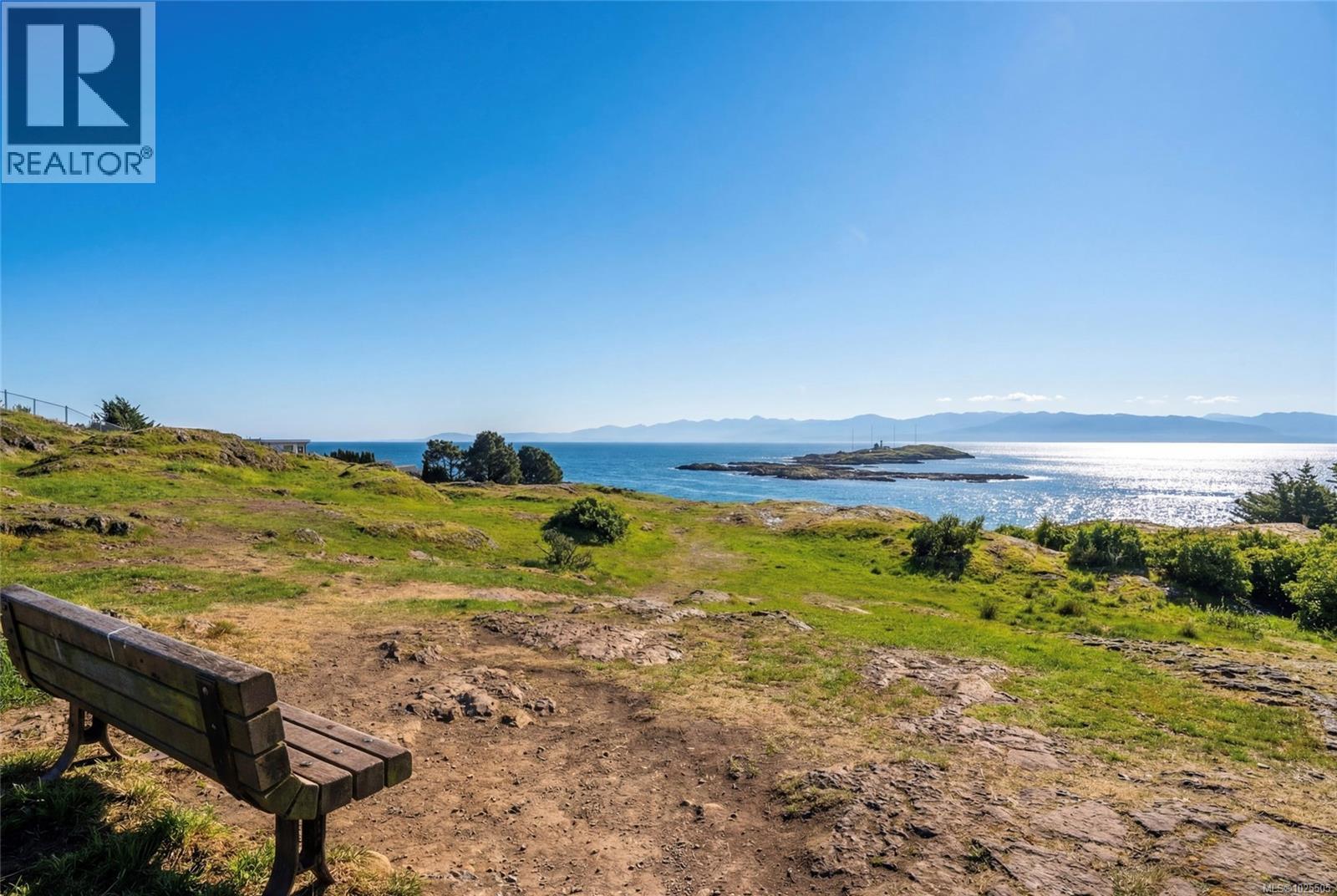  2473 Plumer Street, Oak Bay