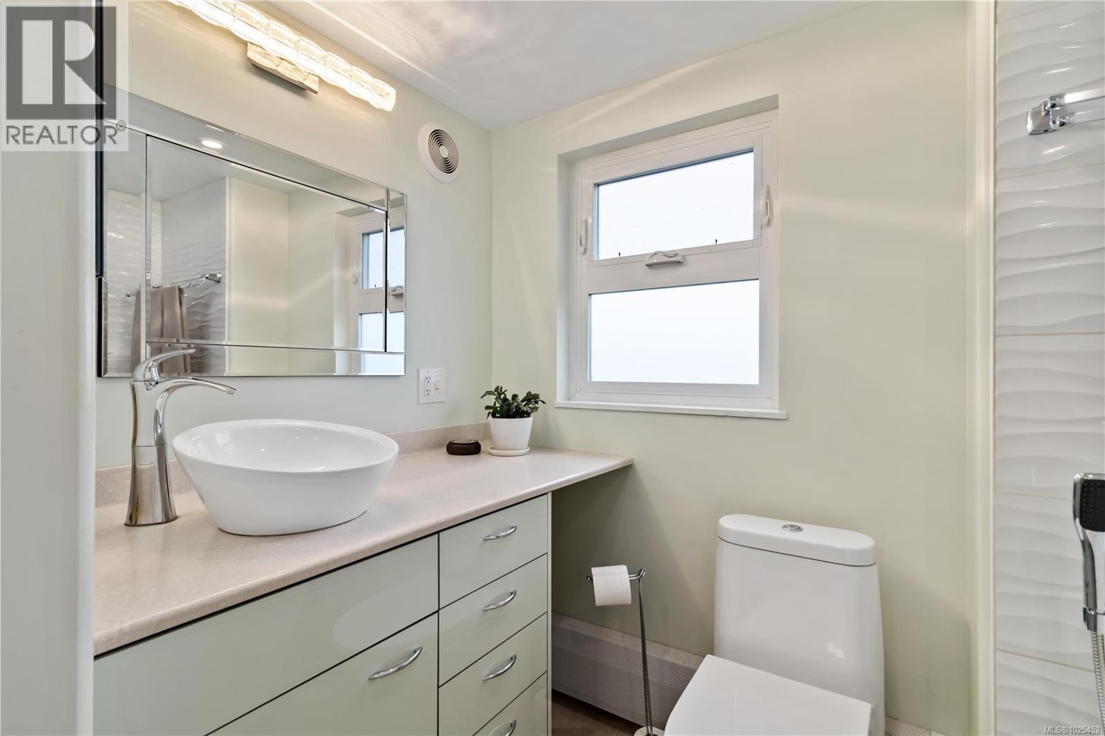 501 2920 Cook Street, Victoria