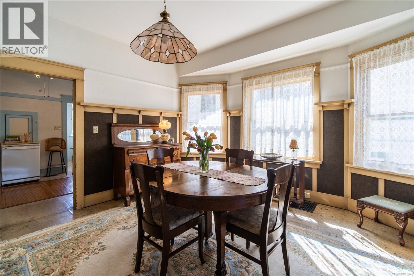  1111 Mckenzie Street, Victoria