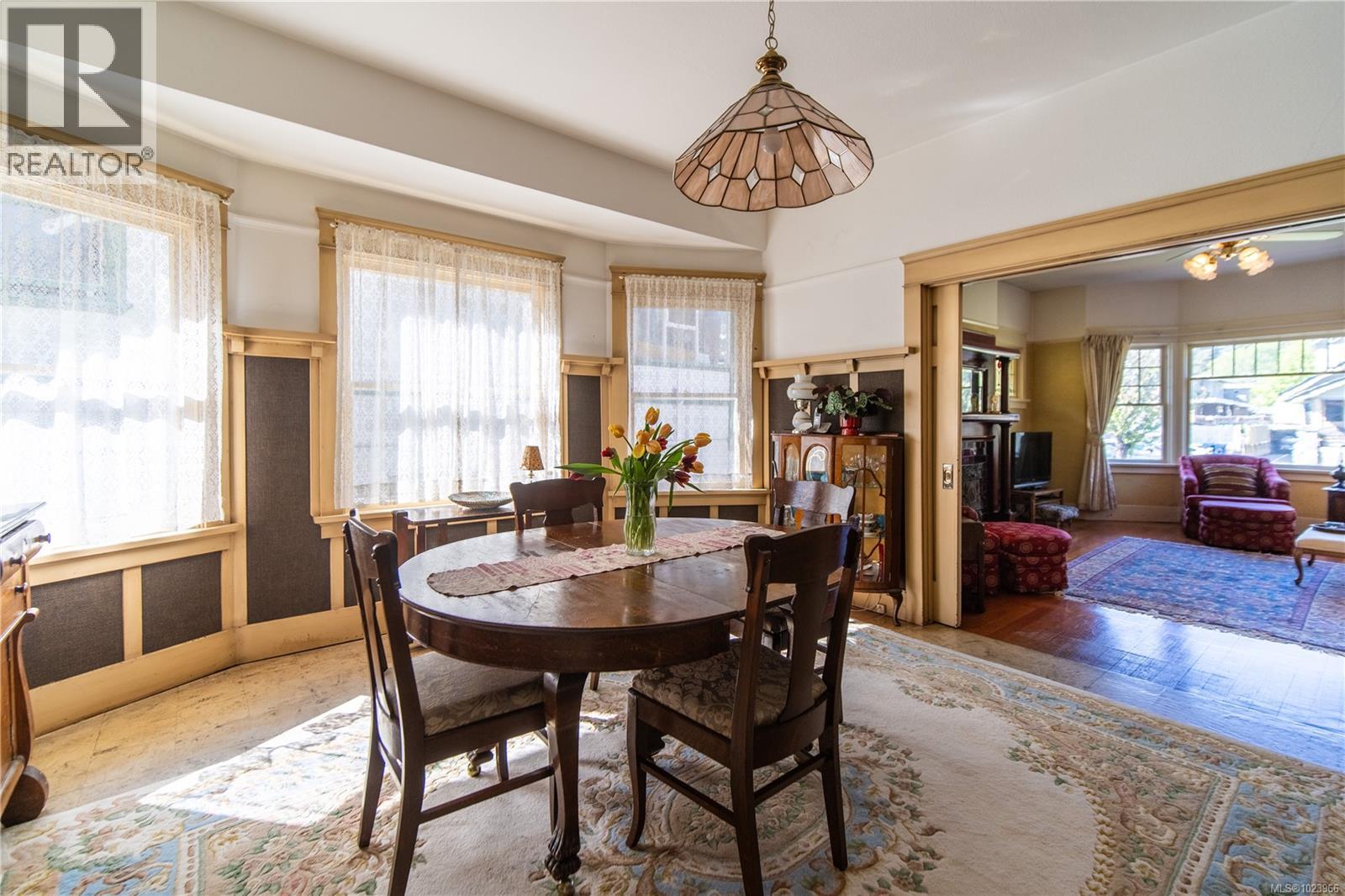  1111 Mckenzie Street, Victoria