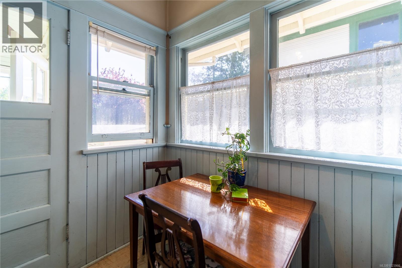  1111 Mckenzie Street, Victoria