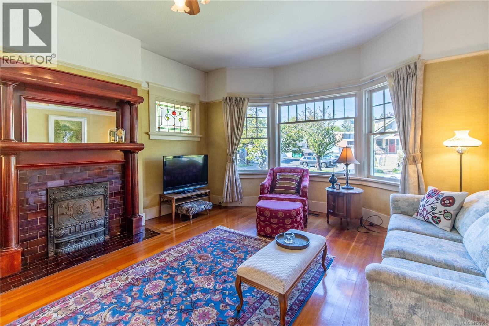  1111 Mckenzie Street, Victoria