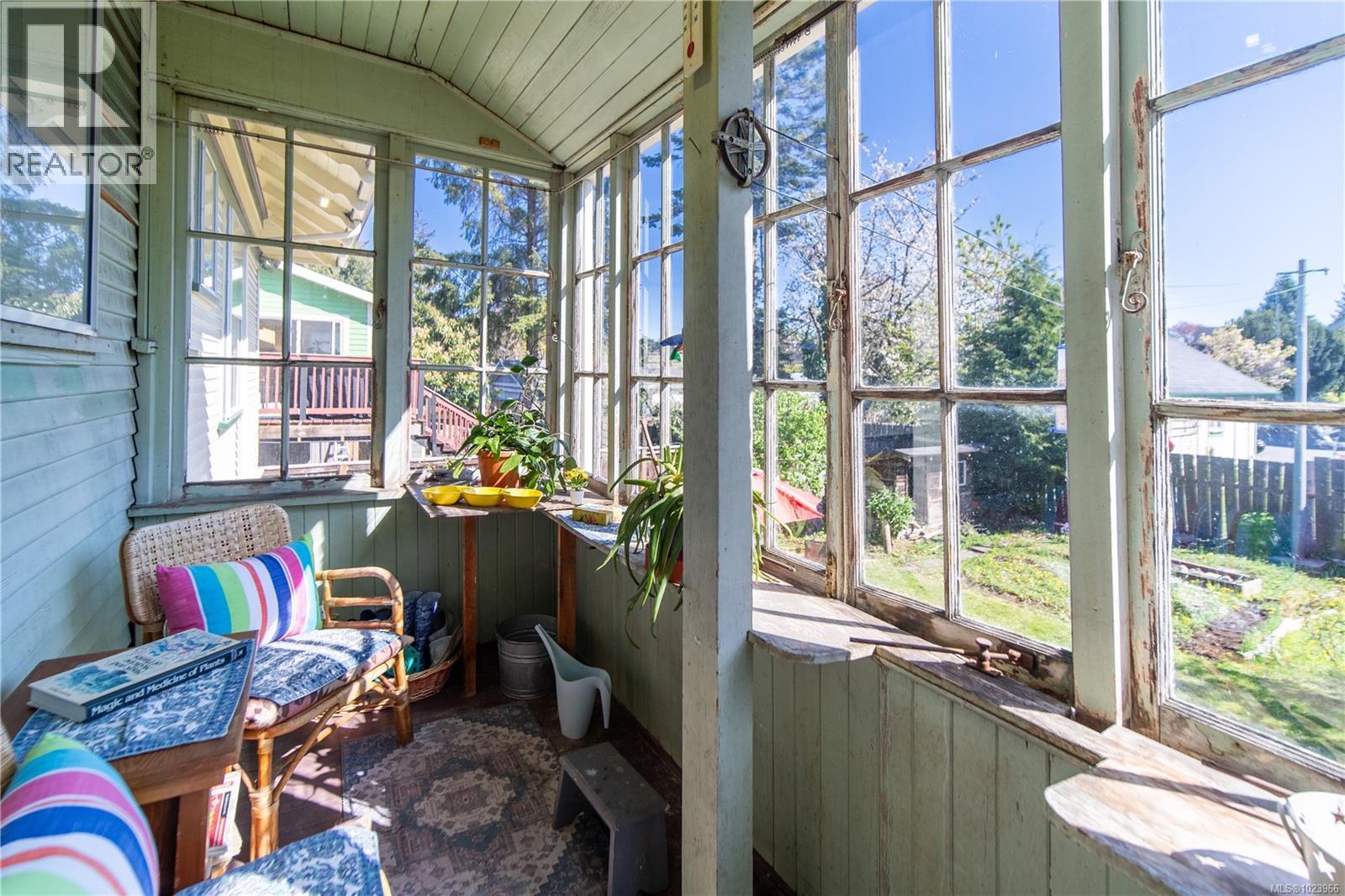  1111 Mckenzie Street, Victoria