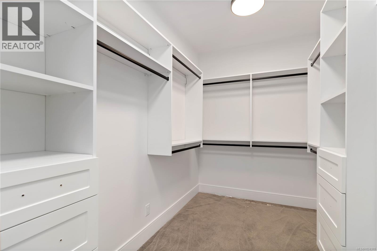 306 990 Doumac Ave, Saanich