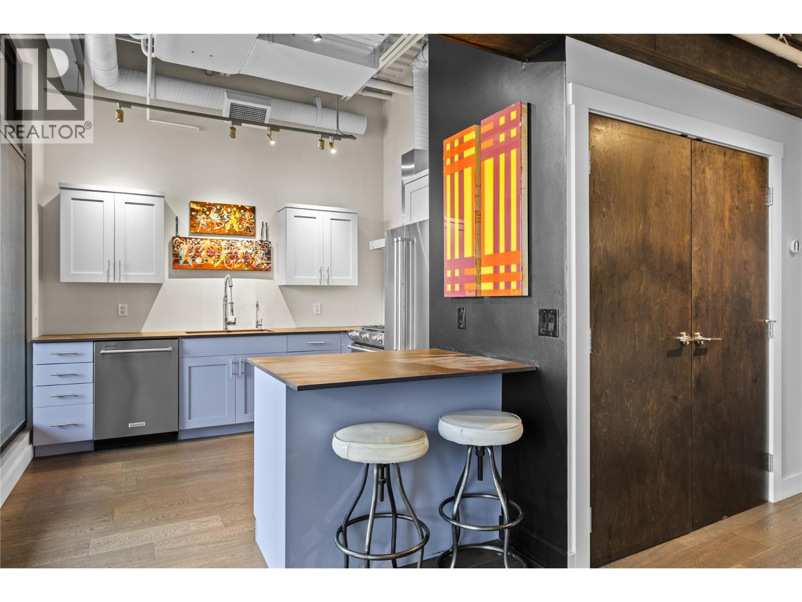 605 1630 Pandosy Street, Kelowna