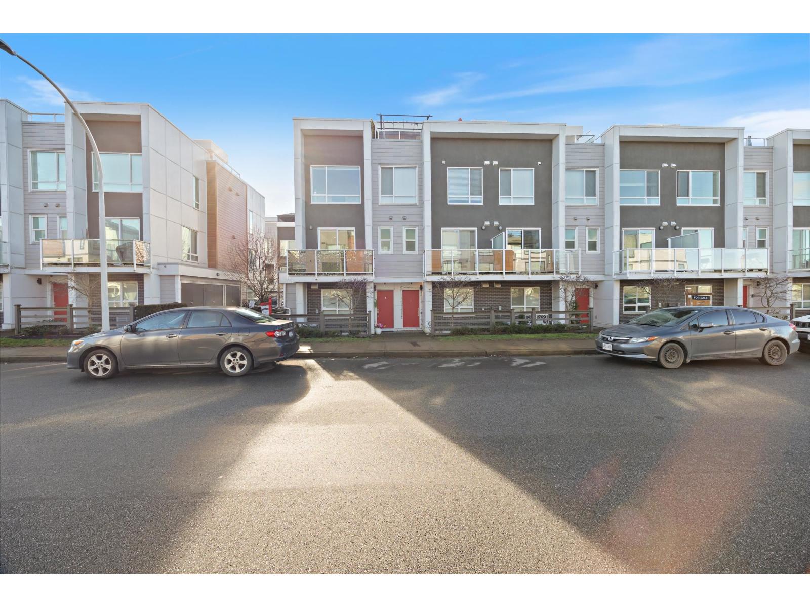 6 19628 55A AVENUE, Langley