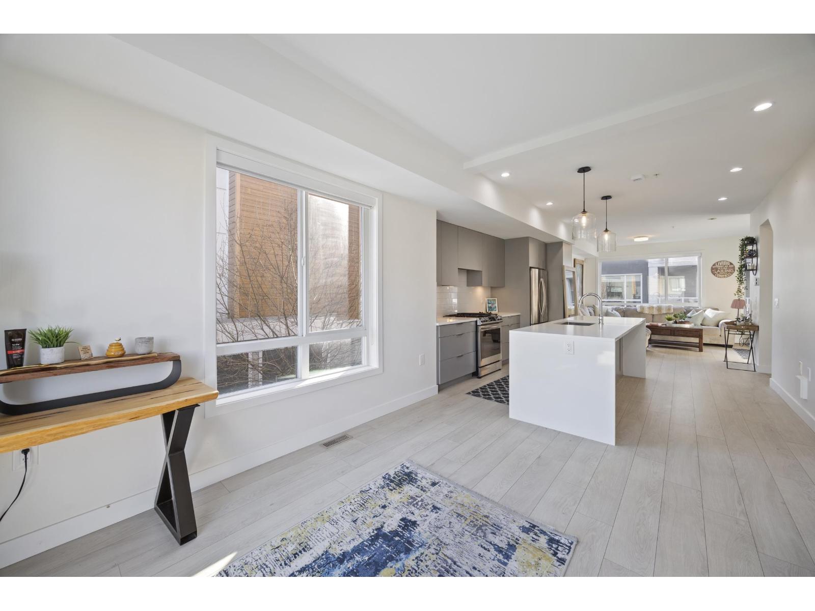 6 19628 55A AVENUE, Langley