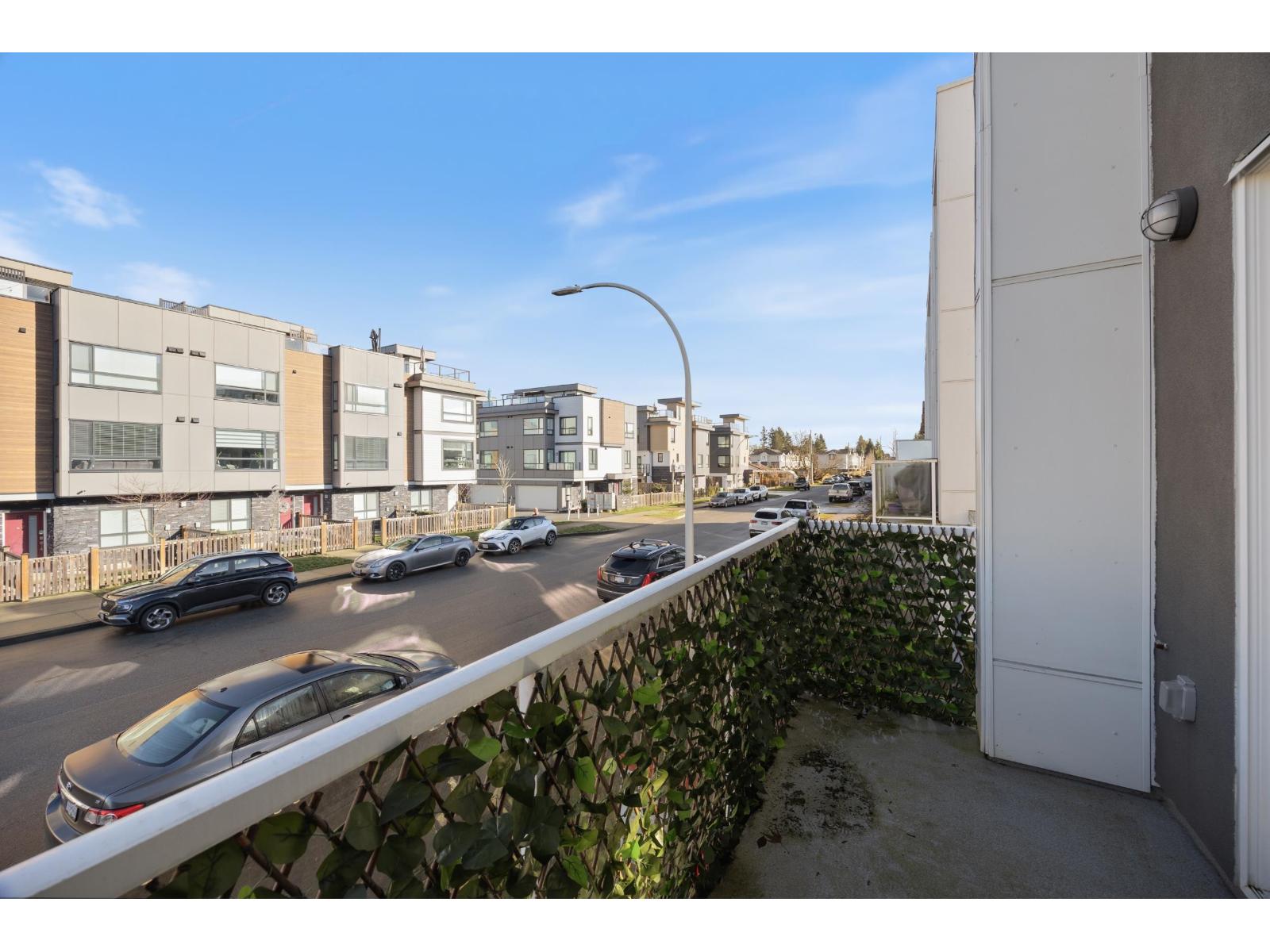 6 19628 55A AVENUE, Langley