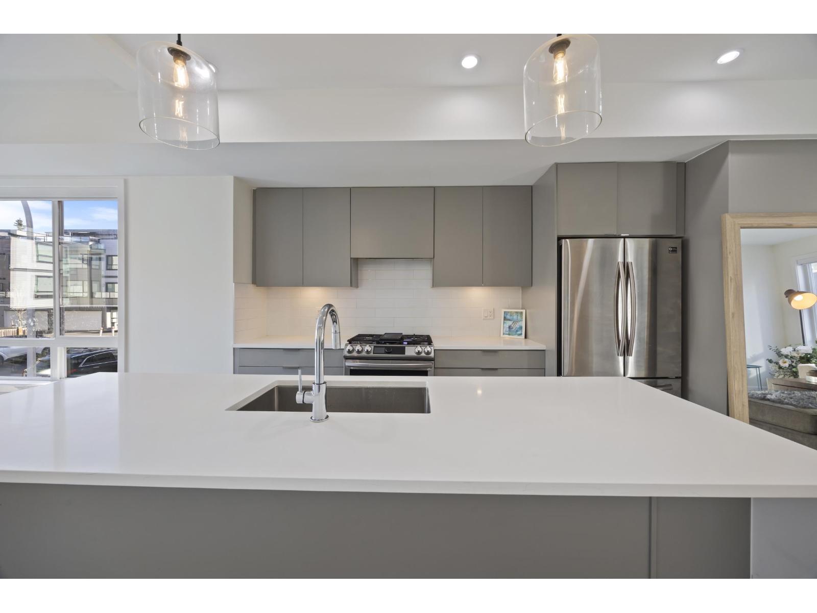 6 19628 55A AVENUE, Langley