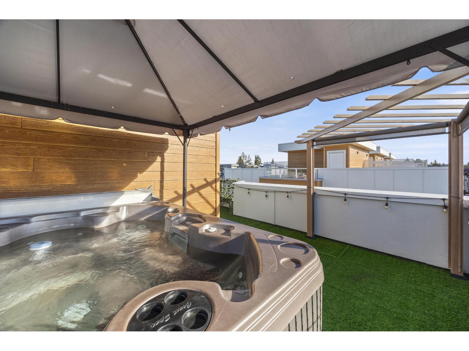 6 19628 55A AVENUE, Langley