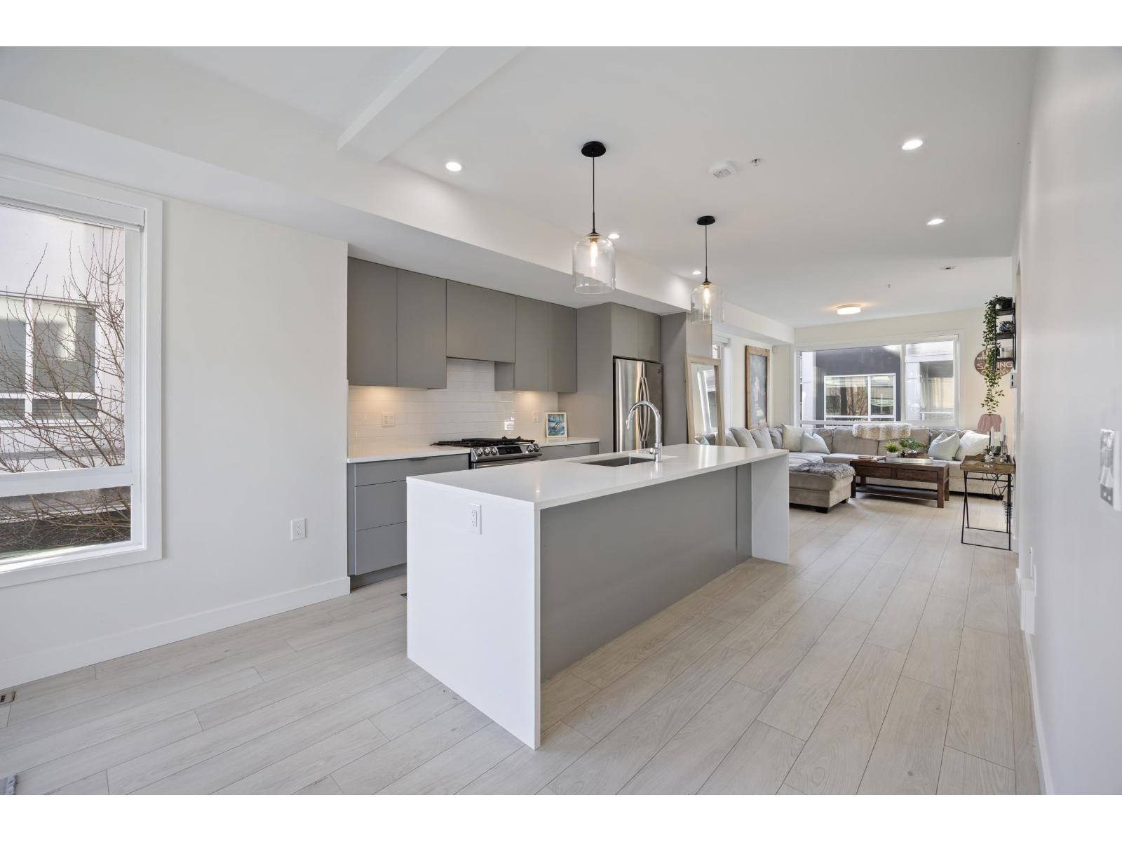 6 19628 55A AVENUE, Langley