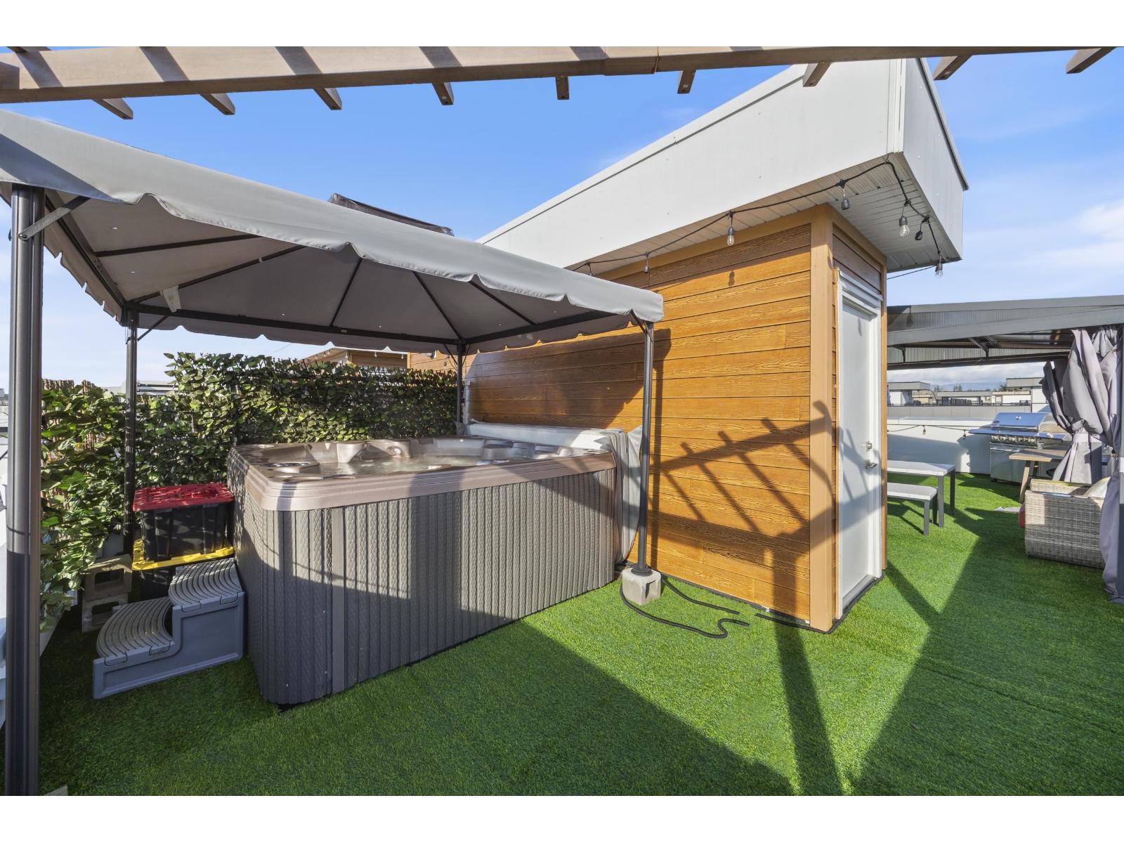 6 19628 55A AVENUE, Langley